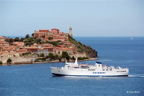 traghetti isola d'elba.